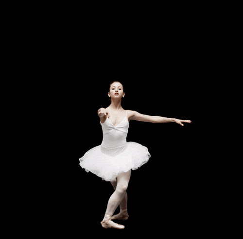 美女 芭蕾舞 白裙子 旋转