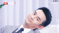 王凯 帅气 笑容 摔倒