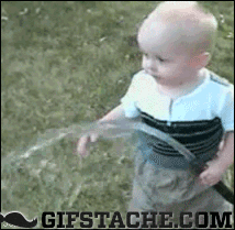 宝宝 喝水 可爱 搞笑