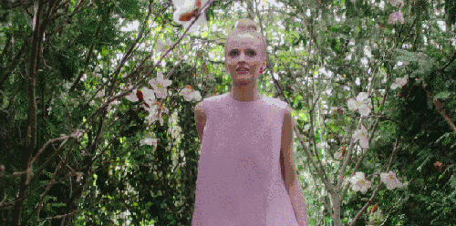 Dior广告 凡尔赛宫系列 回头 秘密花园  美女