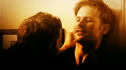 帅哥 胡须男 打斗