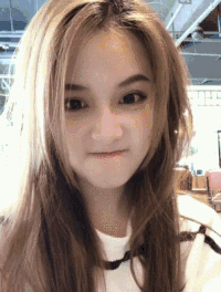 美女 笑容 长发 搞怪