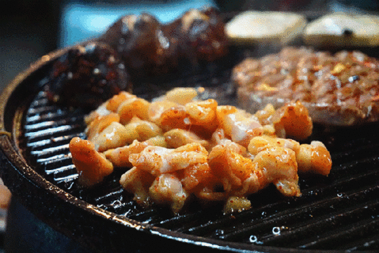铁板 烤肉 热气腾腾 美味 香菇 经典美食
