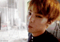 G-Dragon 金发 侧脸 走路