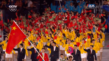 里约奥运会 开幕式 小红旗 人群