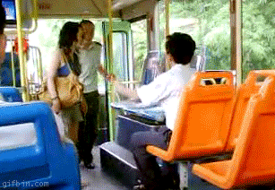 公共汽车 bus 打架 踢人