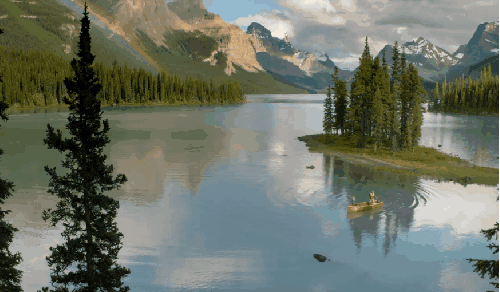 加拿大 小船 山脉 森林 清澈 纪录片 风景