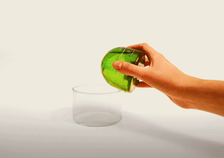 透明 杯子 绿色 手