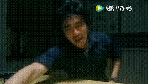 排队威龙GIF动态图_逃学威龙表情_逃学威龙图片的搞笑图片逃学卡通图片