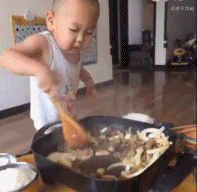萌娃 炒菜 烤肉 厨师