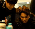 exo 明星 开心