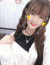 美女 长发 项链 微笑