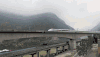 马路 卡车 大山 地铁
