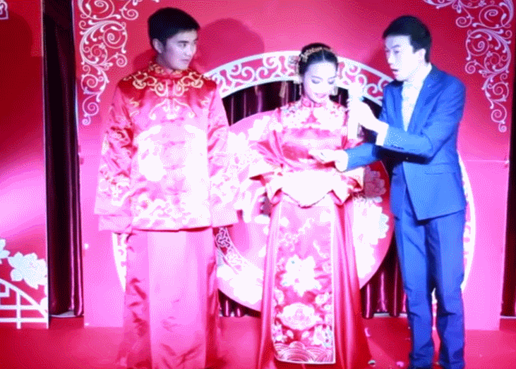 新婚 婚礼进行中 中式婚礼 主持人