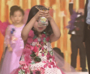 宝贝 舞台 走秀 灯光