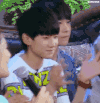 采访 TFboys组合 鼓掌 高兴