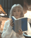 金泰熙 书 遮脸 浅发