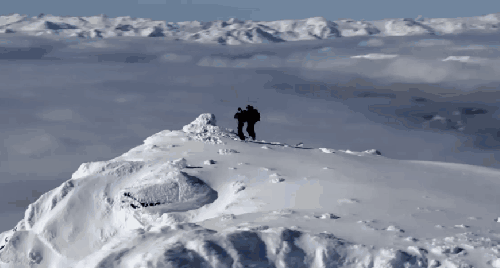 云层 加拿大不列颠哥伦比亚省风光 山峰 攀登者 旅游 纪录片 雪山 风景