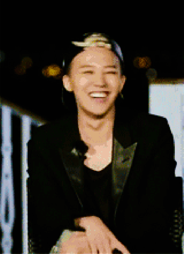 G-Dragon 帽子 夜景 大笑