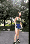 美女 短裤 性感 跳舞