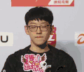 帅哥 紧张 抿嘴 搞笑