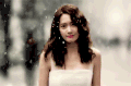 林允儿 韩国美女 奔跑 下雨