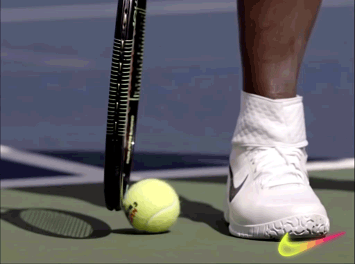 网球 挪动 白色 网球拍