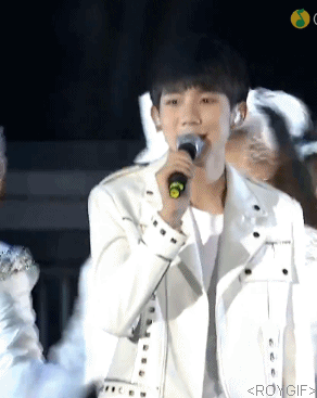 王源 唱歌 帅气 迷人 撩妹 明星爱豆