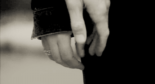 黑白 牵手 握手 带戒指