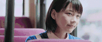 公交车 小 女生 短发