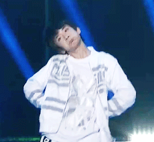 易烊千玺 卖萌 跳舞 tfboys 可爱 明星爱豆