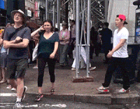 聪明 反应快 搞笑 跳舞