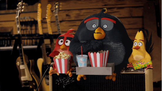愤怒的小鸟 Angry Birds movie 三脸懵逼 群众 围观 入迷 爆米花 家庭影院