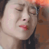 哭泣 难受 闭眼睛 年轻女子