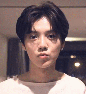 噘嘴 鹿晗 男神 帅气 亲亲