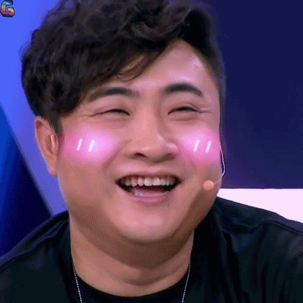 大片起来嗨 综艺 转型团伙 乔杉 害羞 开心 soogif soogif出品