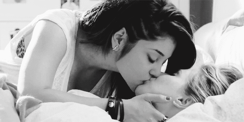 帅哥gif美女gif情侣gif接吻gif