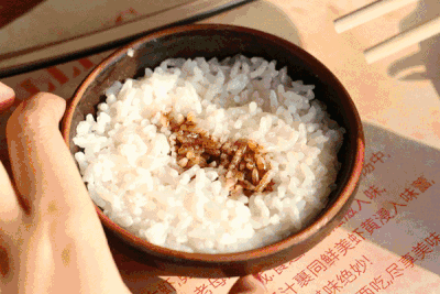 一大碗米饭表情包图片