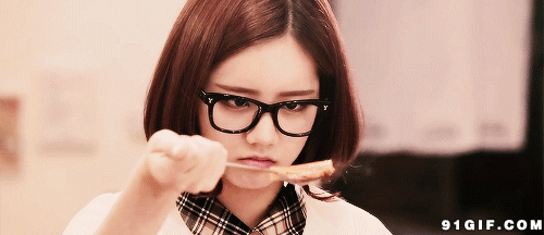 美女妩媚秀发女神gif动图_动态图_表情包下载_soogif