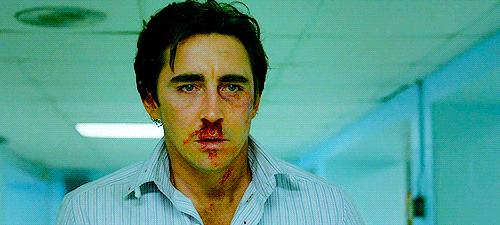 鼻青脸肿受伤挨揍奸笑gif动图_动态图_表情包下载_soogif