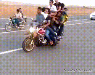 摩托车搞笑GIF图片
